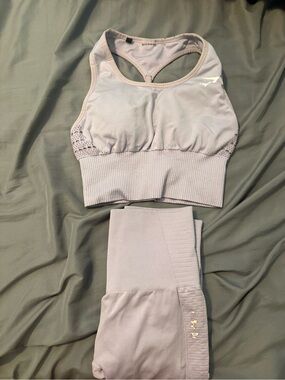Gymshark Lavender Seamless Ribbed Sports Bra and leggings set